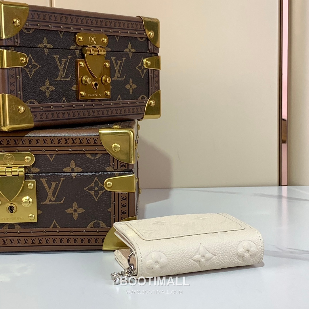 Louis Vuitton Lisa Wallet Monogram Empreinte Leather Wallet 루이비통 리사 월릿 모노그램 앙프렝뜨 레더 지갑 11.5cm 4