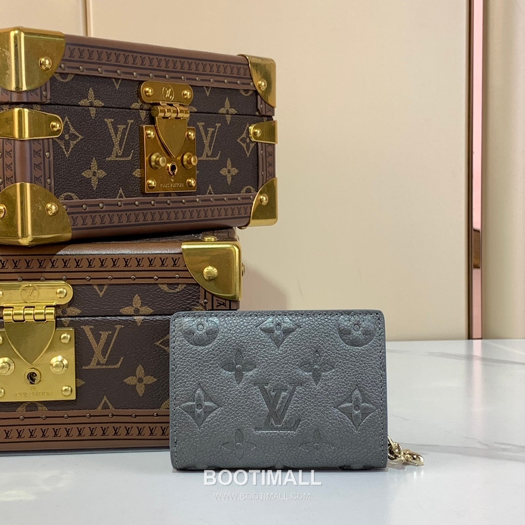 Louis Vuitton Lisa Wallet Monogram Empreinte Leather Wallet 루이비통 리사 월릿 모노그램 앙프렝뜨 레더 지갑 11.5cm 3