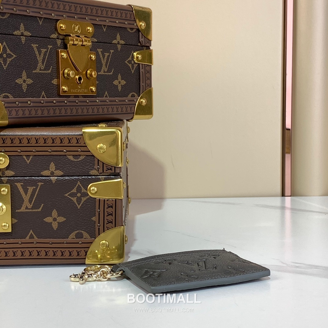 Louis Vuitton Charms Card Holder Monogram Empreinte Leather Wallet 루이비통 참스 카드 홀더 모노그램 앙프렝뜨 레더 카드지갑 10.2cm 4