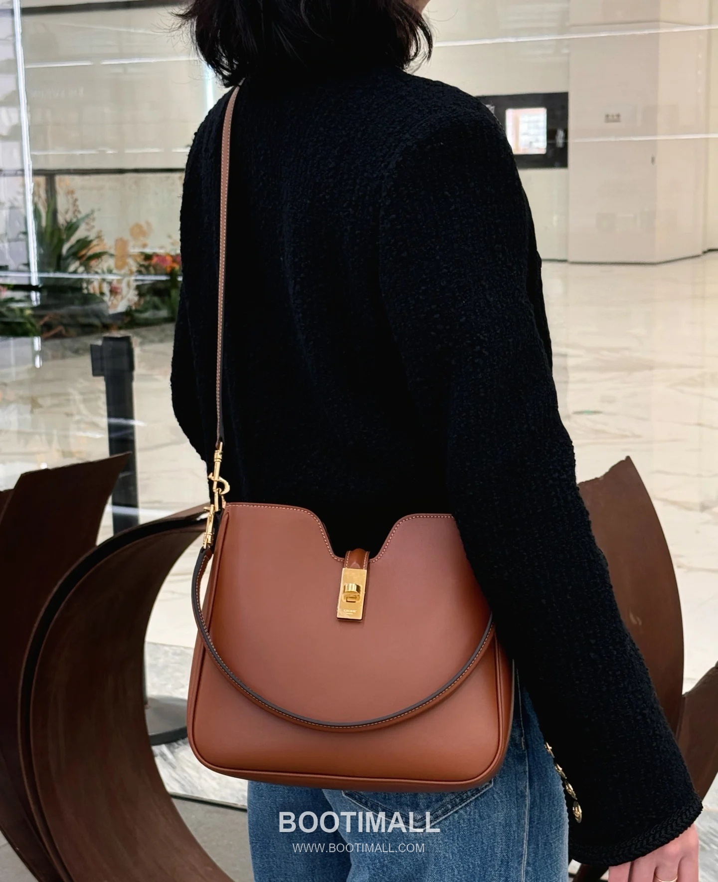Louis Vuitton Lock Chain Italian Cowhide Brown Crossbody Bag 루이비통 락 체인 이탈리아 소가죽 브라운 크로스백 24.5cm 9