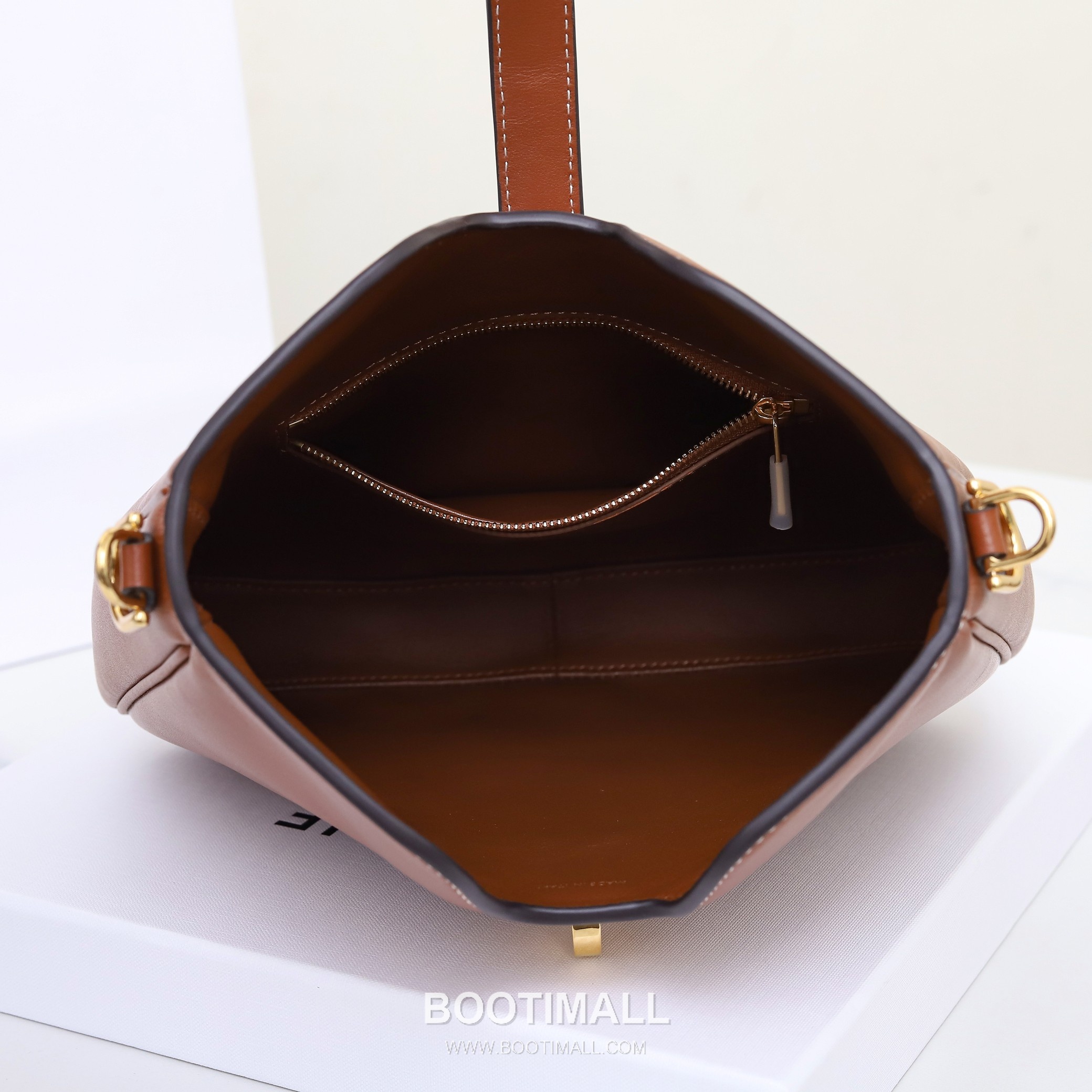 Louis Vuitton Lock Chain Italian Cowhide Brown Crossbody Bag 루이비통 락 체인 이탈리아 소가죽 브라운 크로스백 24.5cm 18