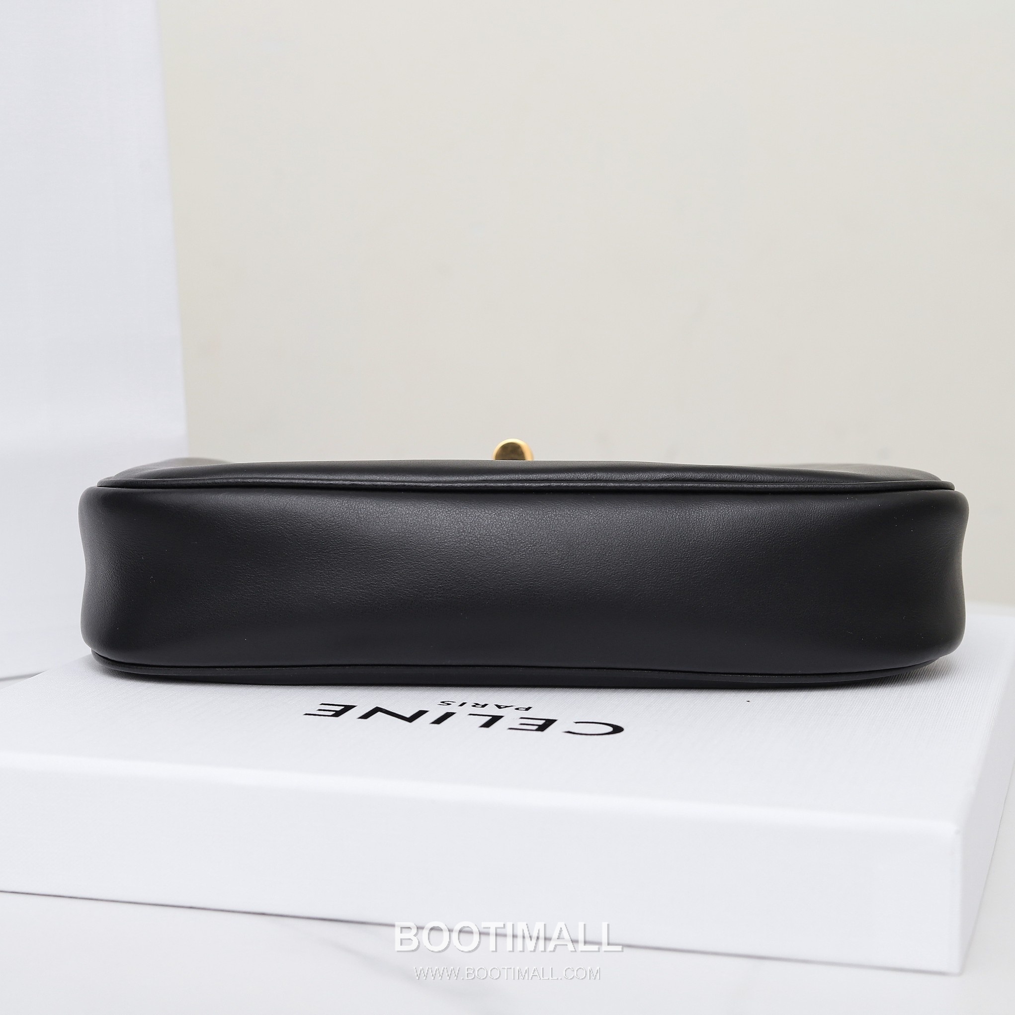 Louis Vuitton 120693 Lock Chain Cowhide Black Crossbody Bag 루이비통 120693 락 체인 소가죽 블랙 크로스백 24.5x21.5x5cm 14