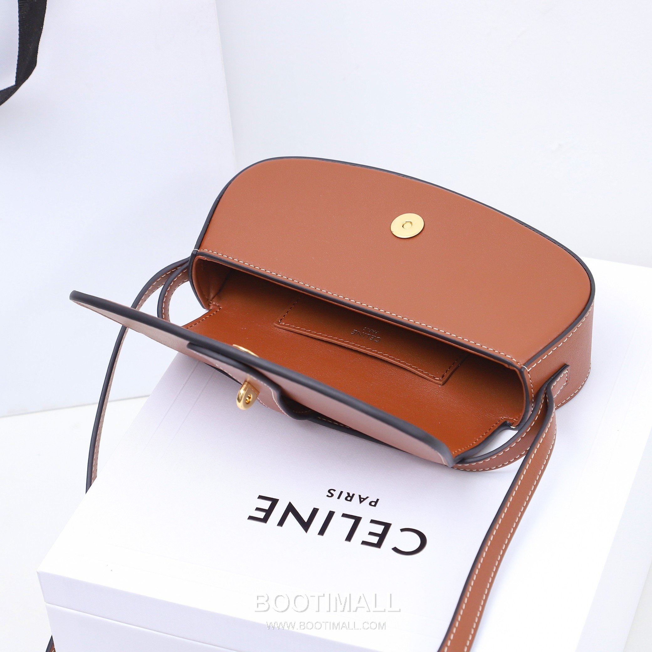 Celine Tabou 101592 Italian Cowhide Brown Clutch Bag 셀린느 타부 101592 이탈리아 소가죽 브라운 클러치백 18cm 18