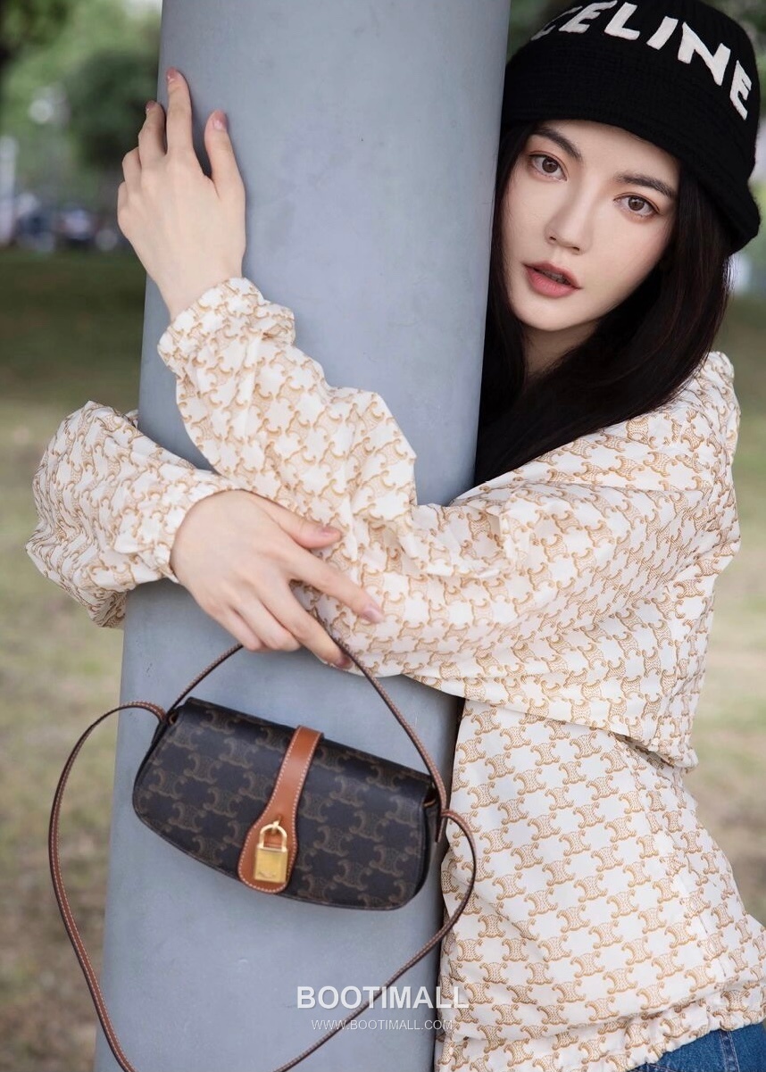 Celine Tabou Clutch Monogram Canvas Leather Bag 셀린느 타부 클러치 모노그램 캔버스 레더 숄더백 18cm 12