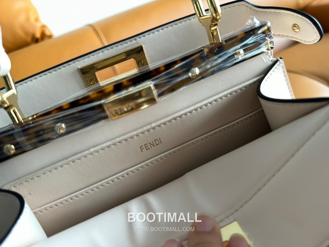 Fendi Iconic Peekaboo ISeeU Small Leather Bag 펜디 아이코닉 피카부 아이씨유 스몰 레더 백 27cm 7