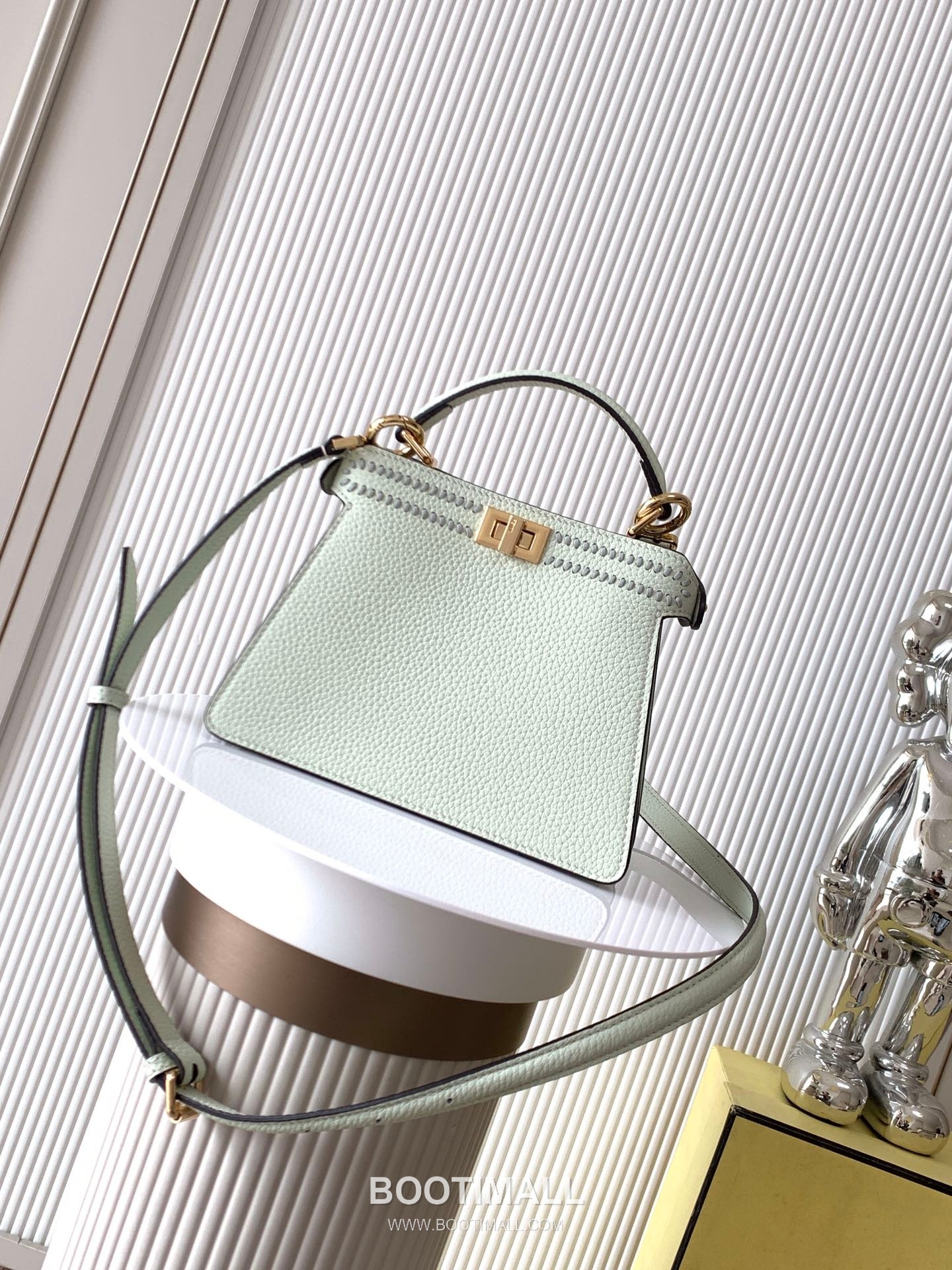 Fendi Peekaboo ISeeU Small Cuoio Romano Leather Bag 펜디 피카부 아이씨유 스몰 쿠오이오 로마노 레더 백 20cm 2