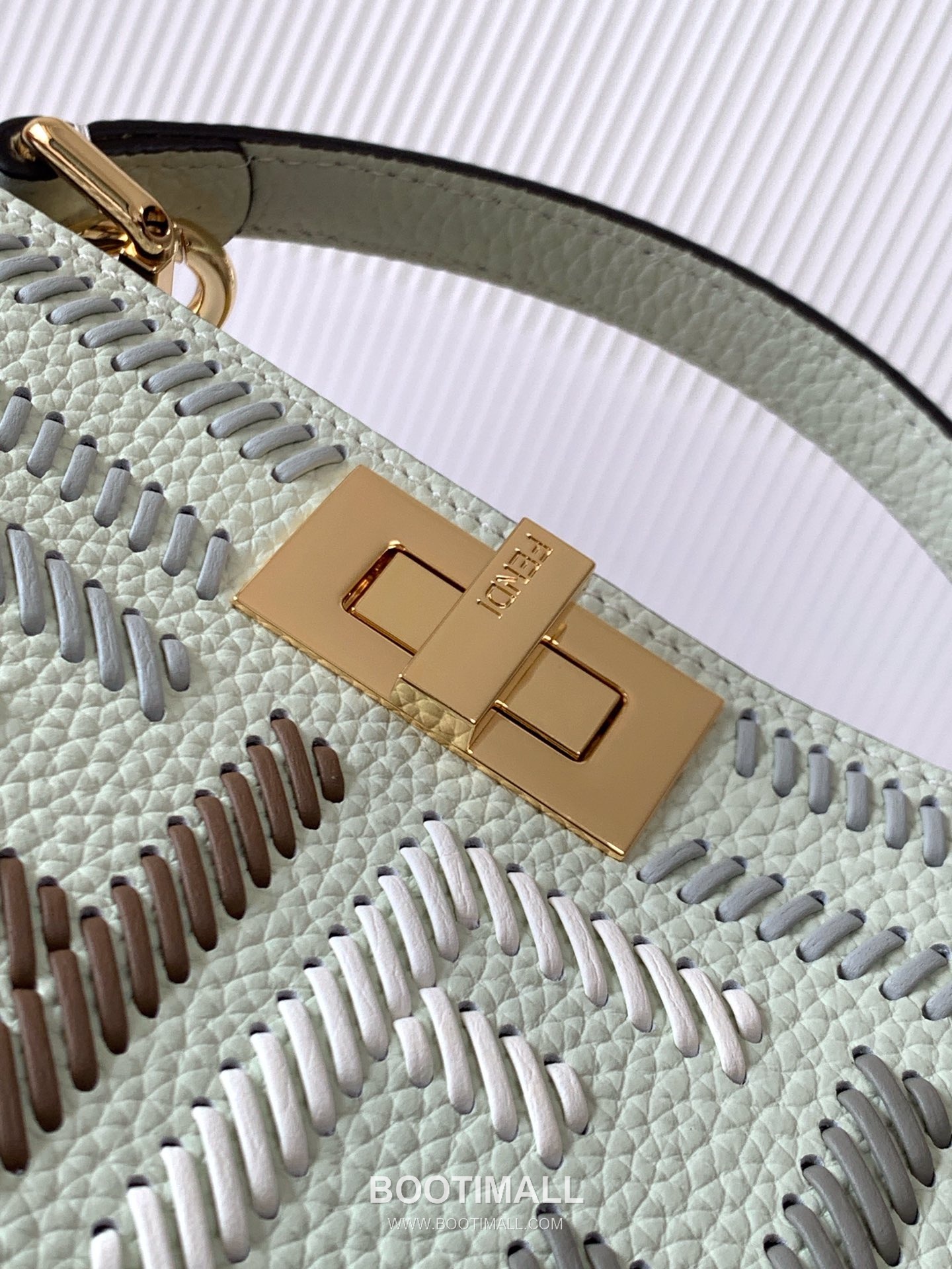 Fendi Peekaboo ISeeU Medium Cuoio Romano Leather Bag 펜디 피카부 아이씨유 미디엄 쿠오이오 로마노 레더 백 27cm 6