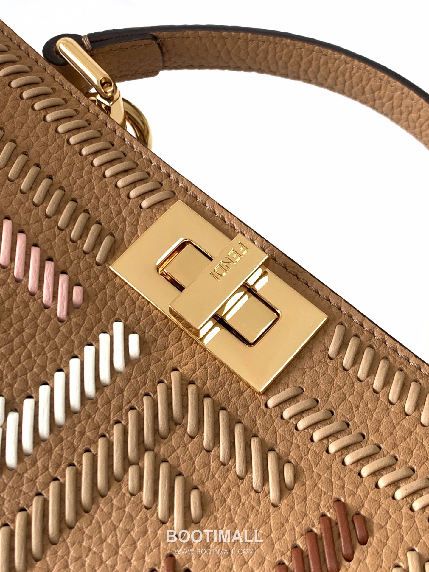 Fendi Peekaboo ISeeU Medium Cuoio Romano Leather Bag 펜디 피카부 아이씨유 미디엄 쿠오이오 로마노 레더 백 27cm 6