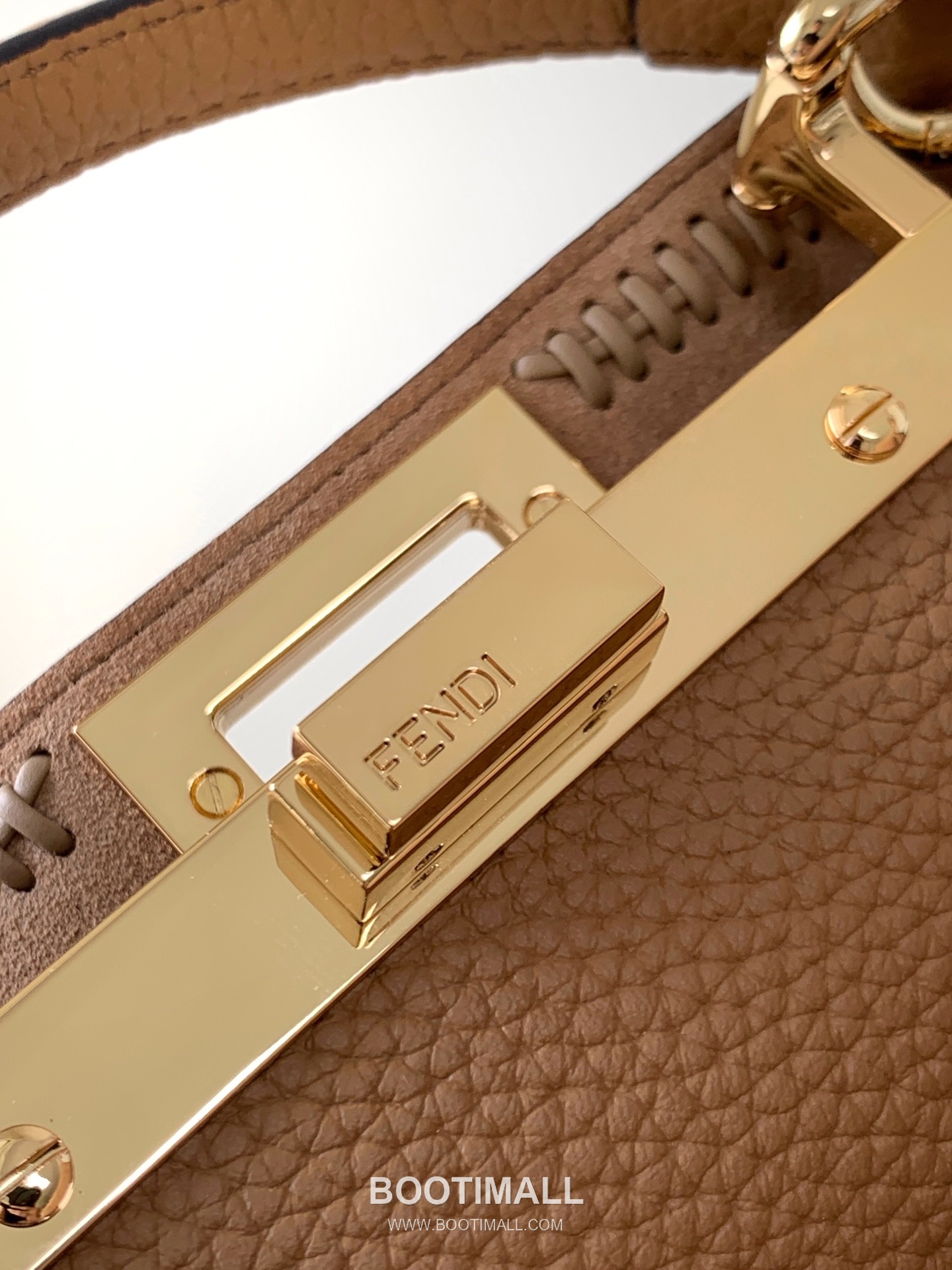 Fendi Peekaboo ISeeU Medium Cuoio Romano Leather Bag 펜디 피카부 아이씨유 미디엄 쿠오이오 로마노 레더 백 27cm 7