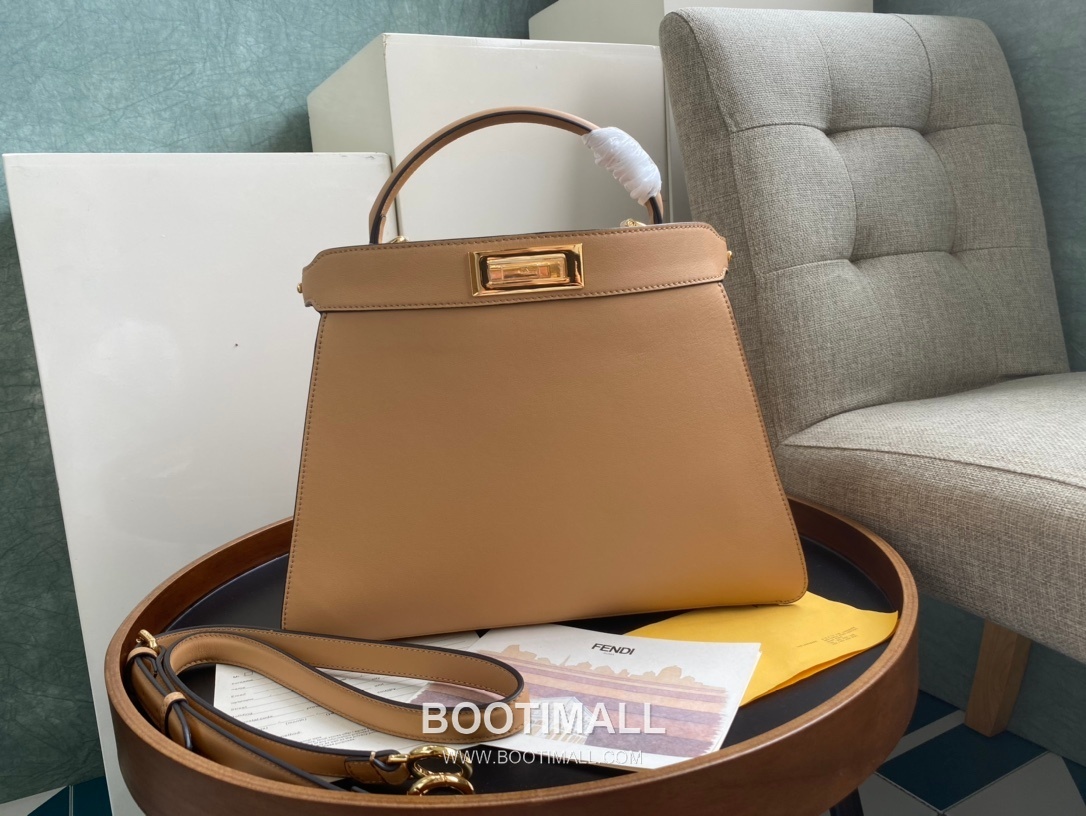 Fendi Peekaboo ISeeU Medium Leather Bag 펜디 피카부 아이씨유 미디엄 레더 백 33.5cm 2