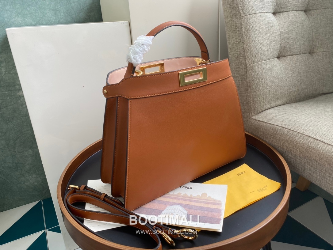 Fendi Peekaboo ISeeU Medium Leather Bag 펜디 피카부 아이씨유 미디엄 레더 백 33.5cm 3