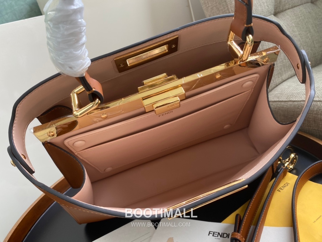 Fendi Peekaboo ISeeU Medium Leather Bag 펜디 피카부 아이씨유 미디엄 레더 백 33.5cm 7