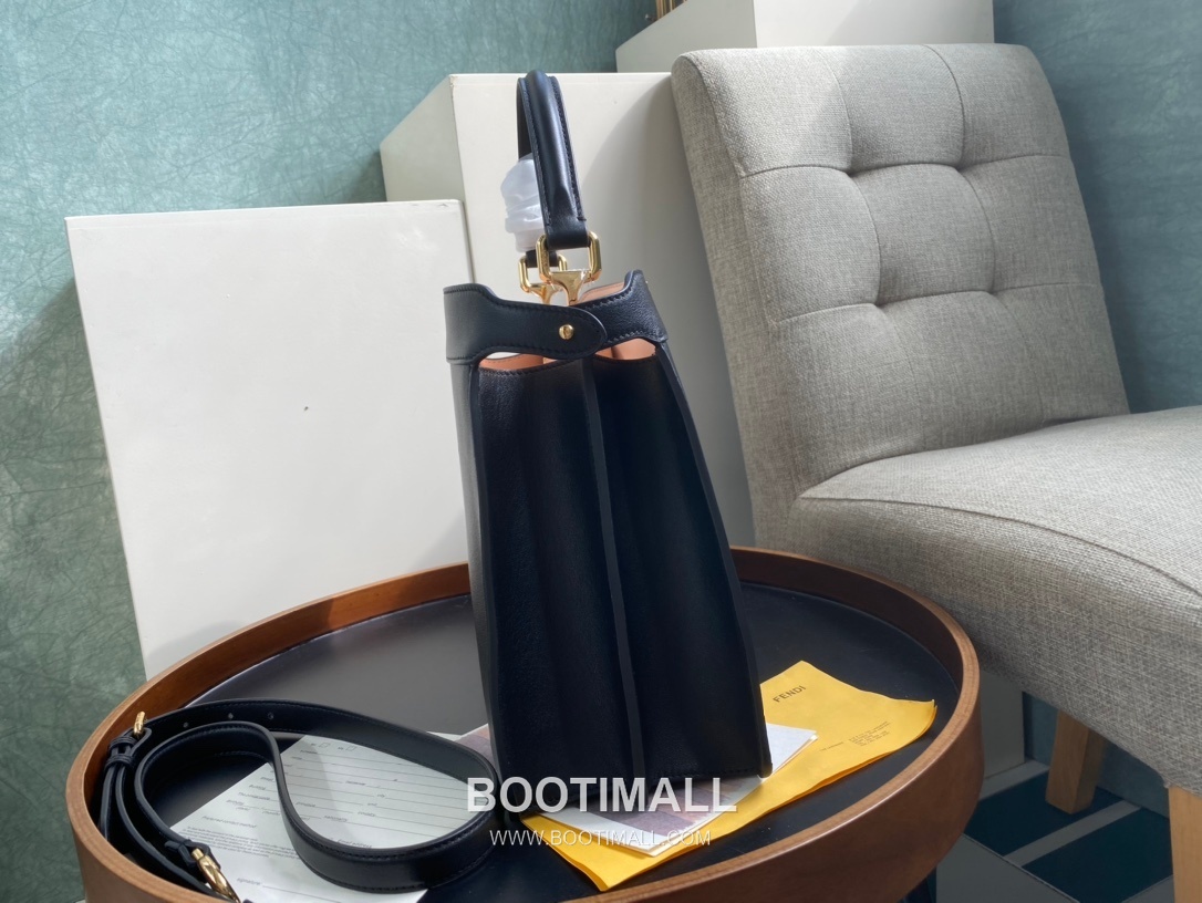 Fendi Peekaboo ISeeU Medium Leather Bag 펜디 피카부 아이씨유 미디엄 레더 백 33.5cm 4