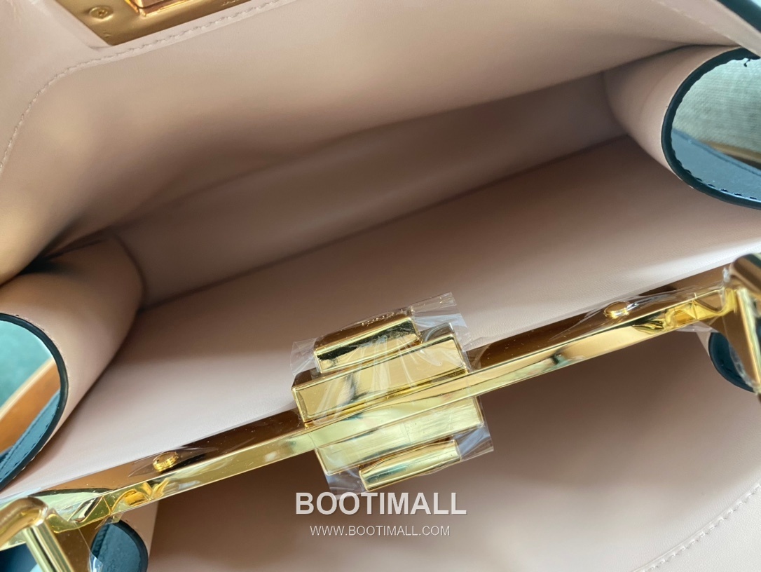 Fendi Peekaboo ISeeU Medium Leather Bag 펜디 피카부 아이씨유 미디엄 레더 백 33.5cm 7