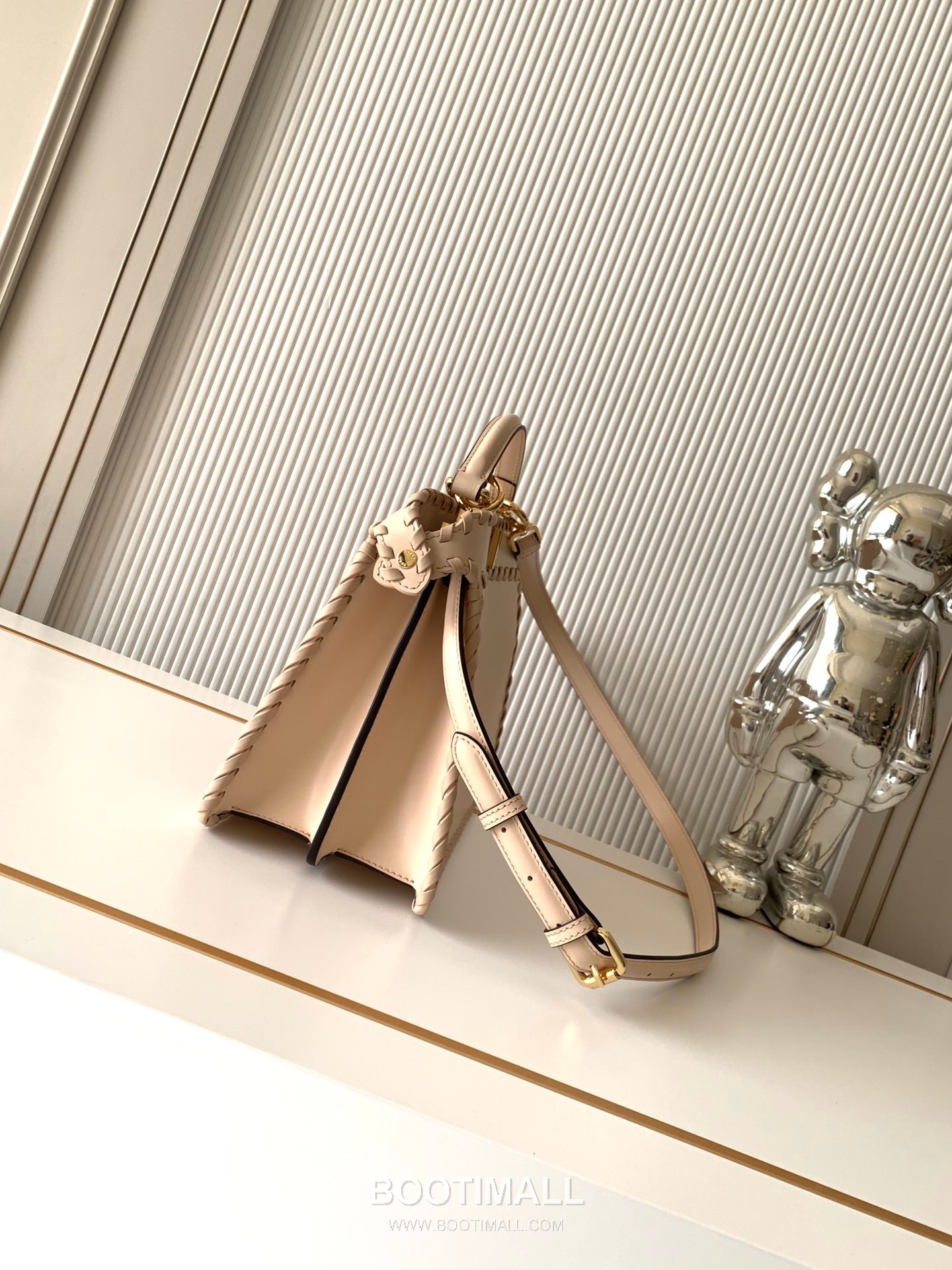 Fendi Peekaboo ISeeU Medium Leather Bag 펜디 피카부 아이씨유 미디엄 레더 백 27cm 3