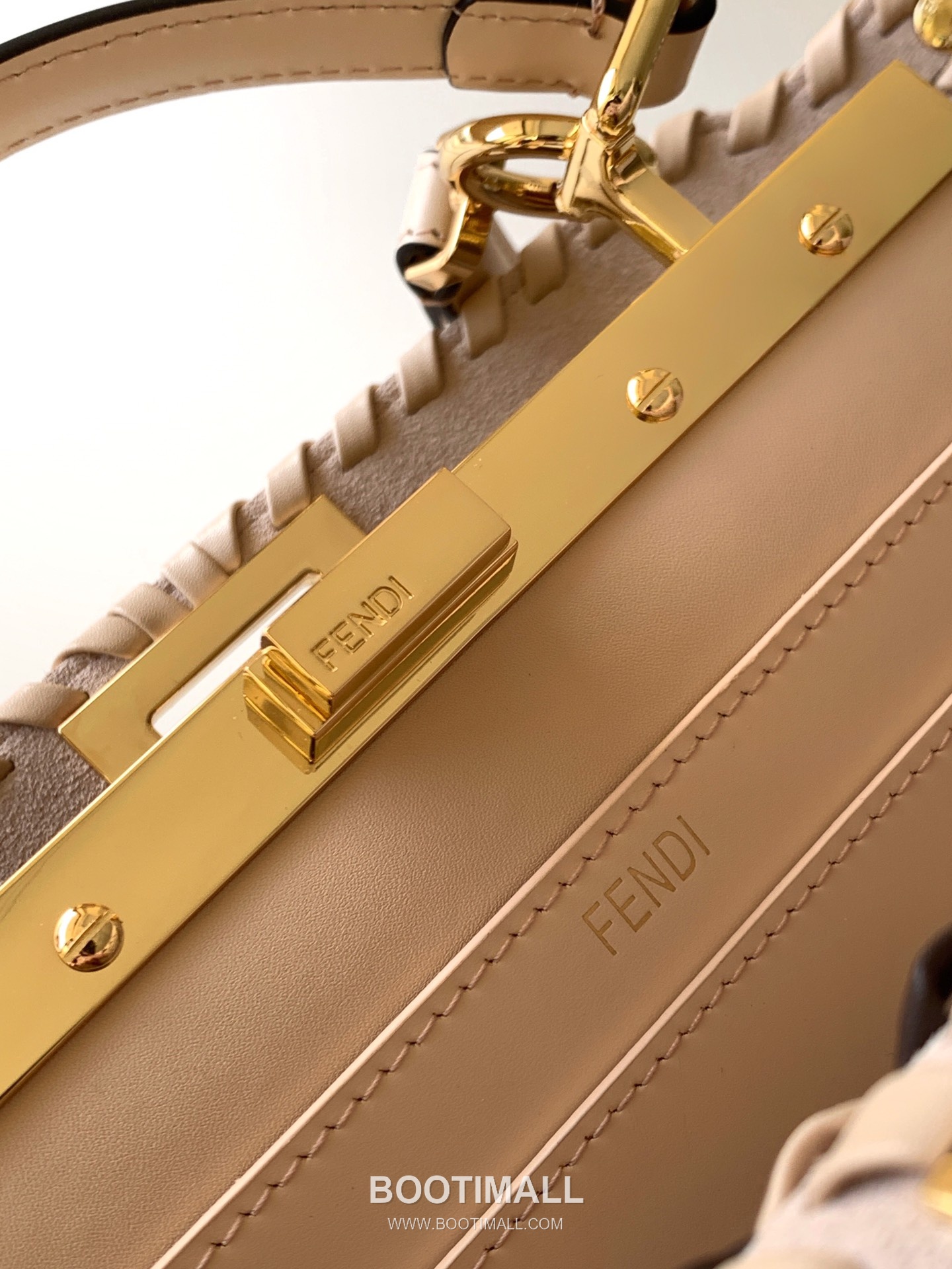 Fendi Peekaboo ISeeU Medium Leather Bag 펜디 피카부 아이씨유 미디엄 레더 백 27cm 9