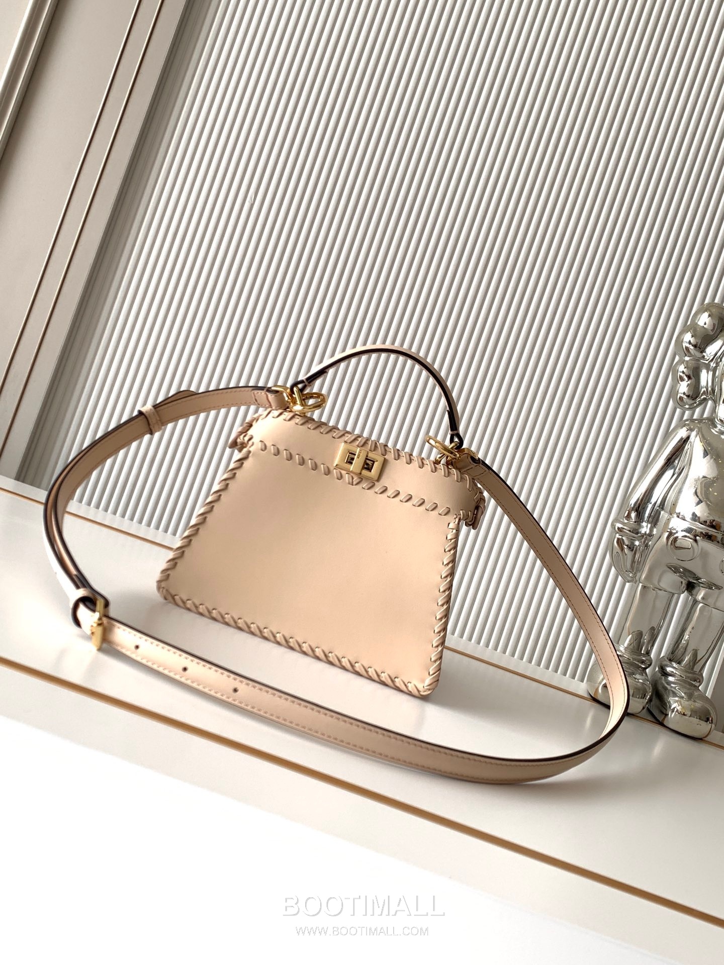 Fendi Peekaboo ISeeU Mini Leather Bag 펜디 피카부 아이씨유 미니 레더 백 20cm 2