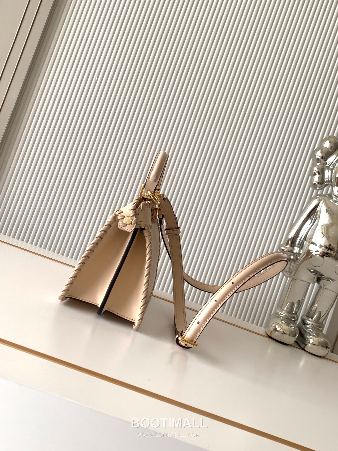 Fendi Peekaboo ISeeU Mini Leather Bag 펜디 피카부 아이씨유 미니 레더 백 20cm 3