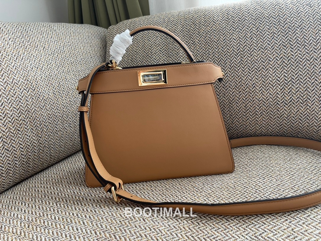 Fendi Peekaboo ISeeU Small Leather Bag 펜디 피카부 아이씨유 스몰 레더 백 27cm 1