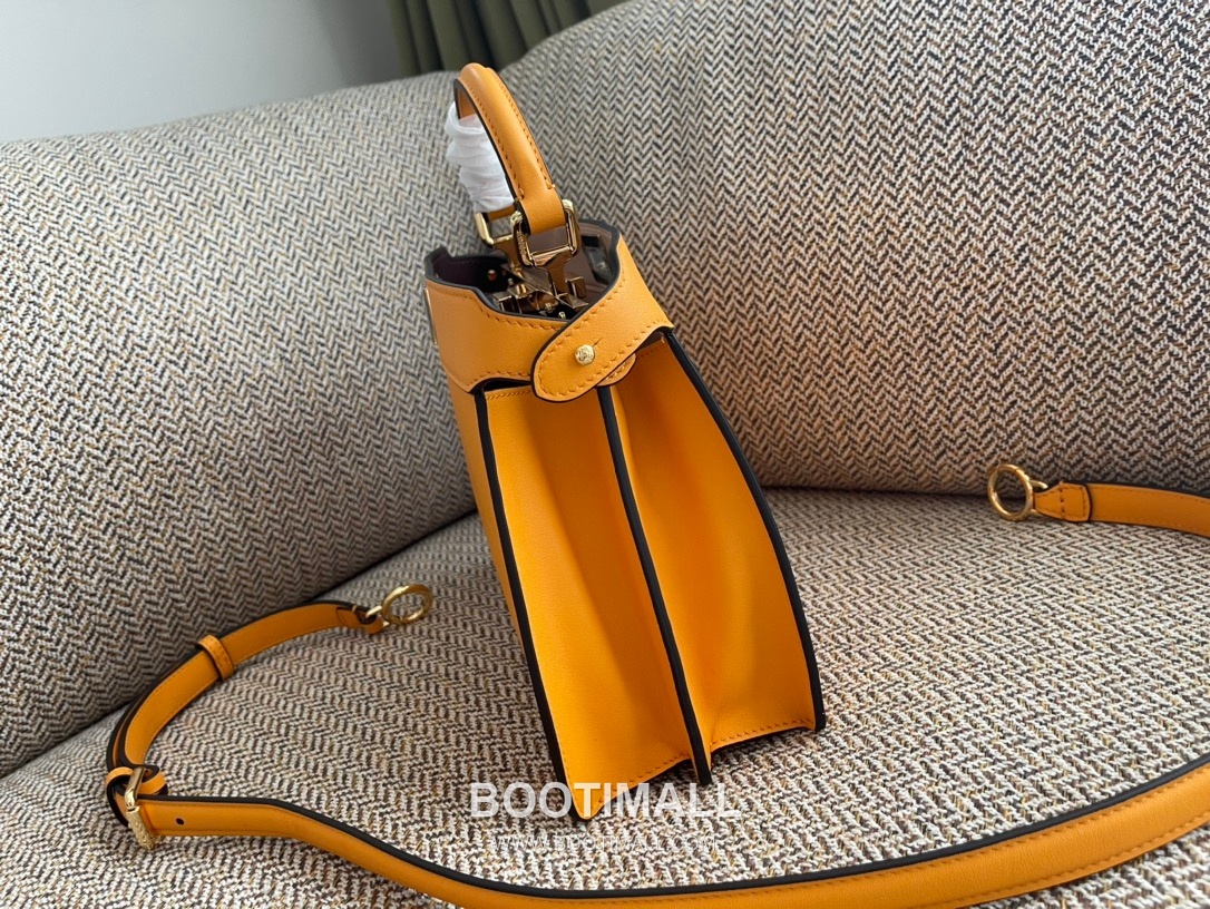 Fendi Peekaboo ISeeU Small Leather Bag 펜디 피카부 아이씨유 스몰 레더 백 27cm 3