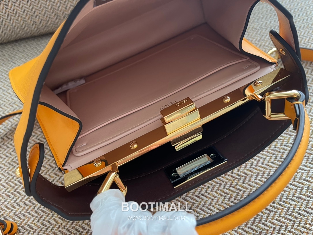 Fendi Peekaboo ISeeU Small Leather Bag 펜디 피카부 아이씨유 스몰 레더 백 27cm 8