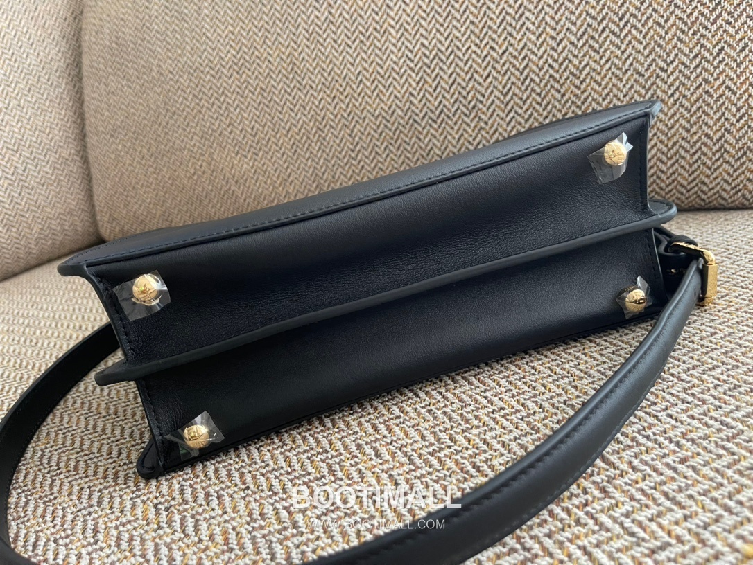 Fendi Peekaboo ISeeU Small Leather Bag 펜디 피카부 아이씨유 스몰 레더 백 27cm 4