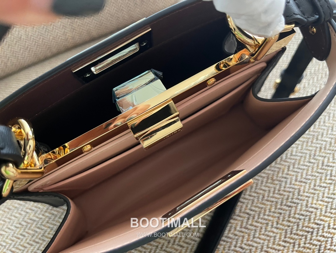 Fendi Peekaboo ISeeU Small Leather Bag 펜디 피카부 아이씨유 스몰 레더 백 27cm 8