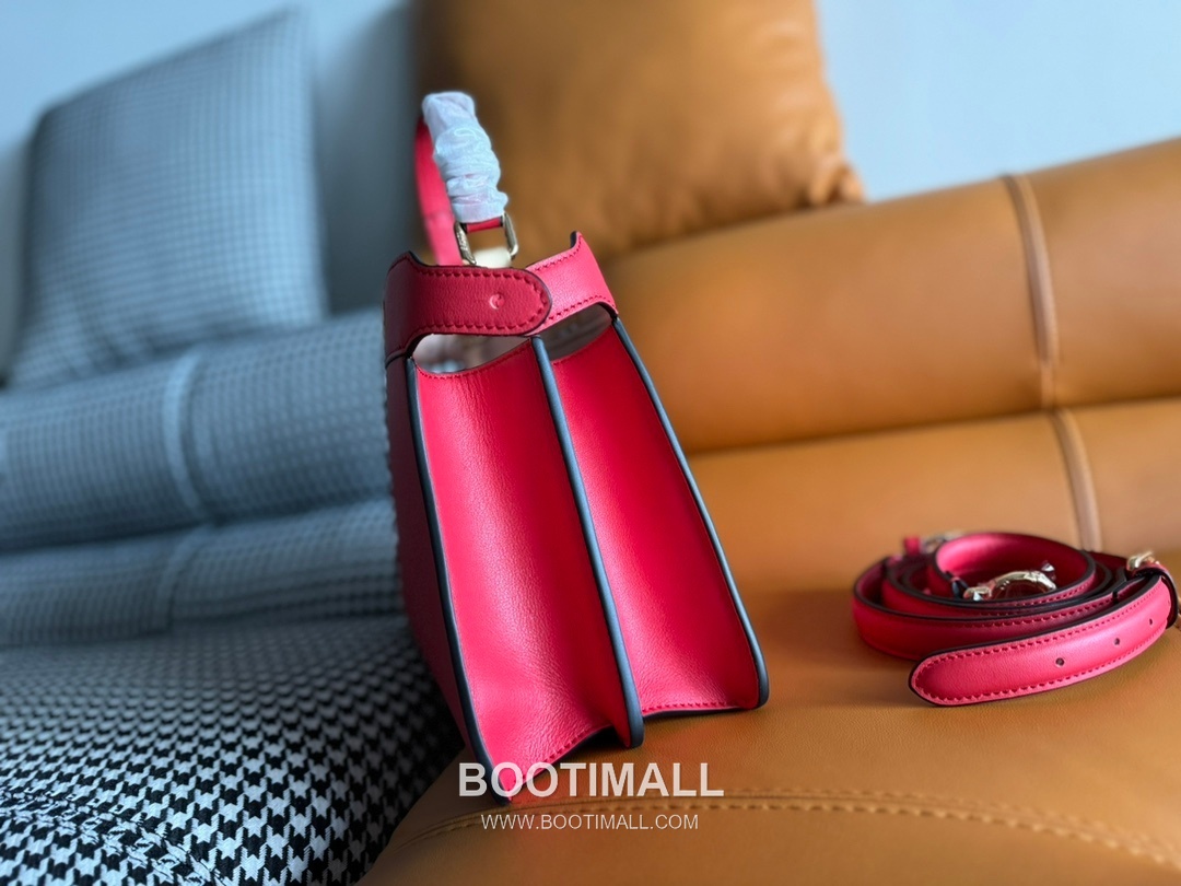 Fendi Peekaboo ISeeU Small Leather Bag 펜디 피카부 아이씨유 스몰 레더 백 27cm 3