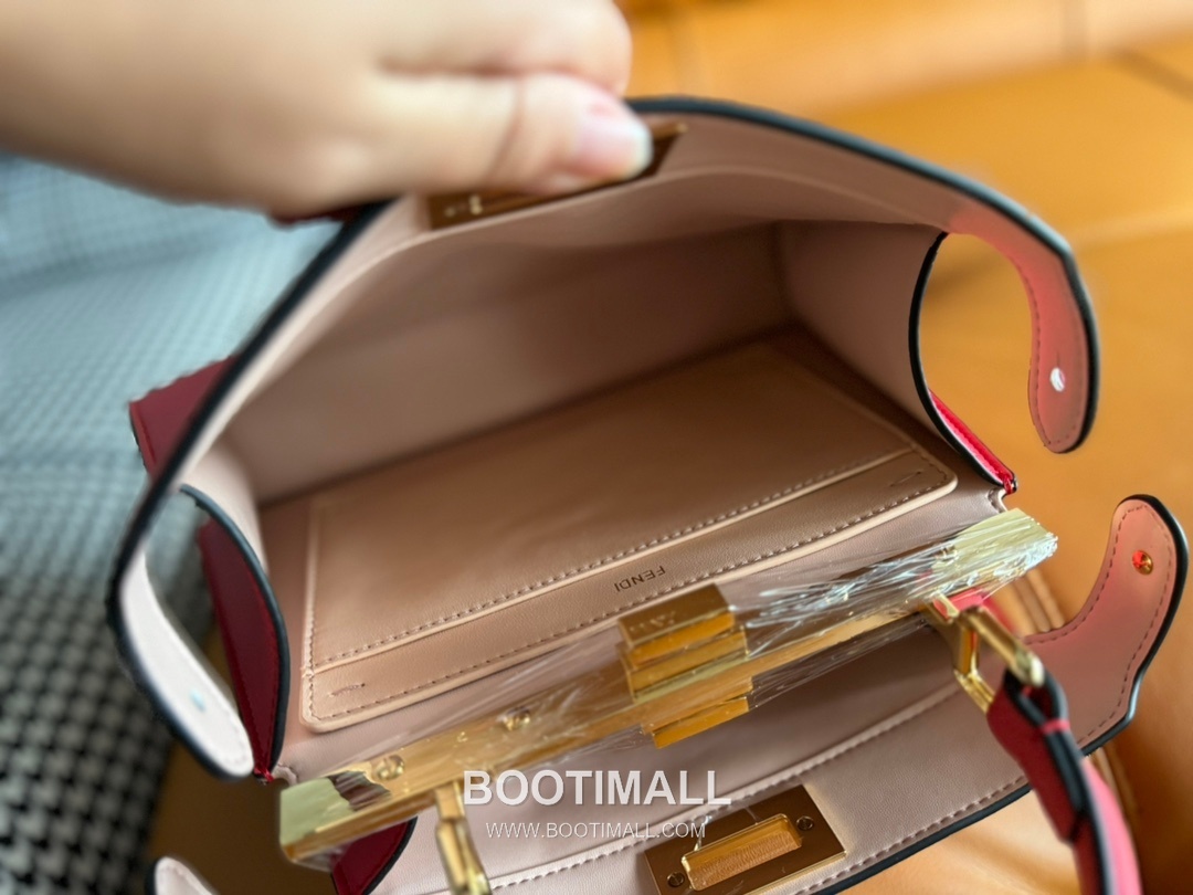 Fendi Peekaboo ISeeU Small Leather Bag 펜디 피카부 아이씨유 스몰 레더 백 27cm 8