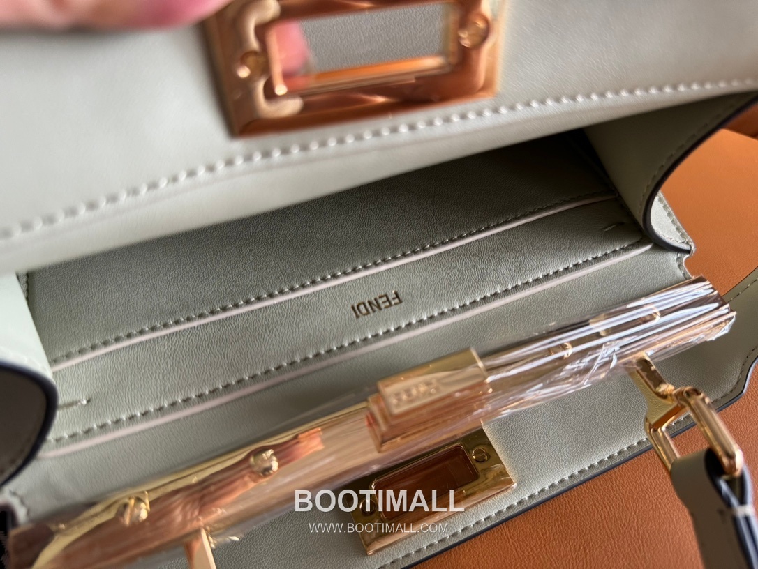 Fendi Peekaboo ISeeU Small Leather Bag 펜디 피카부 아이씨유 스몰 레더 백 27cm 6