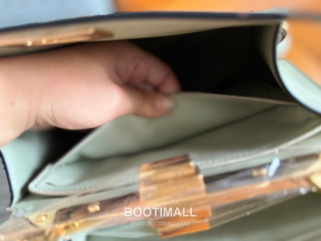 Fendi Peekaboo ISeeU Small Leather Bag 펜디 피카부 아이씨유 스몰 레더 백 27cm 7