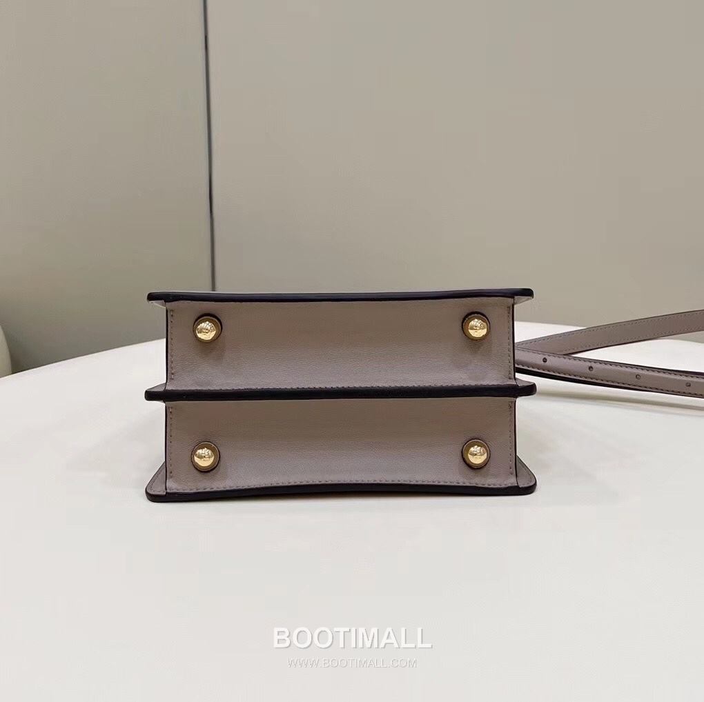 Fendi Peekaboo ISeeU Mini Nappa Leather Bag 펜디 피카부 아이씨유 미니 나파 레더 백 20cm 4