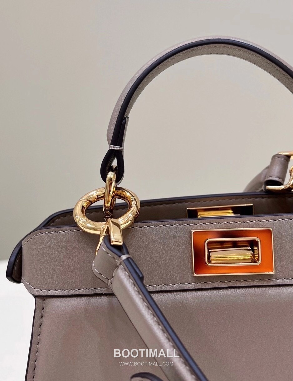 Fendi Peekaboo ISeeU Mini Nappa Leather Bag 펜디 피카부 아이씨유 미니 나파 레더 백 20cm 7