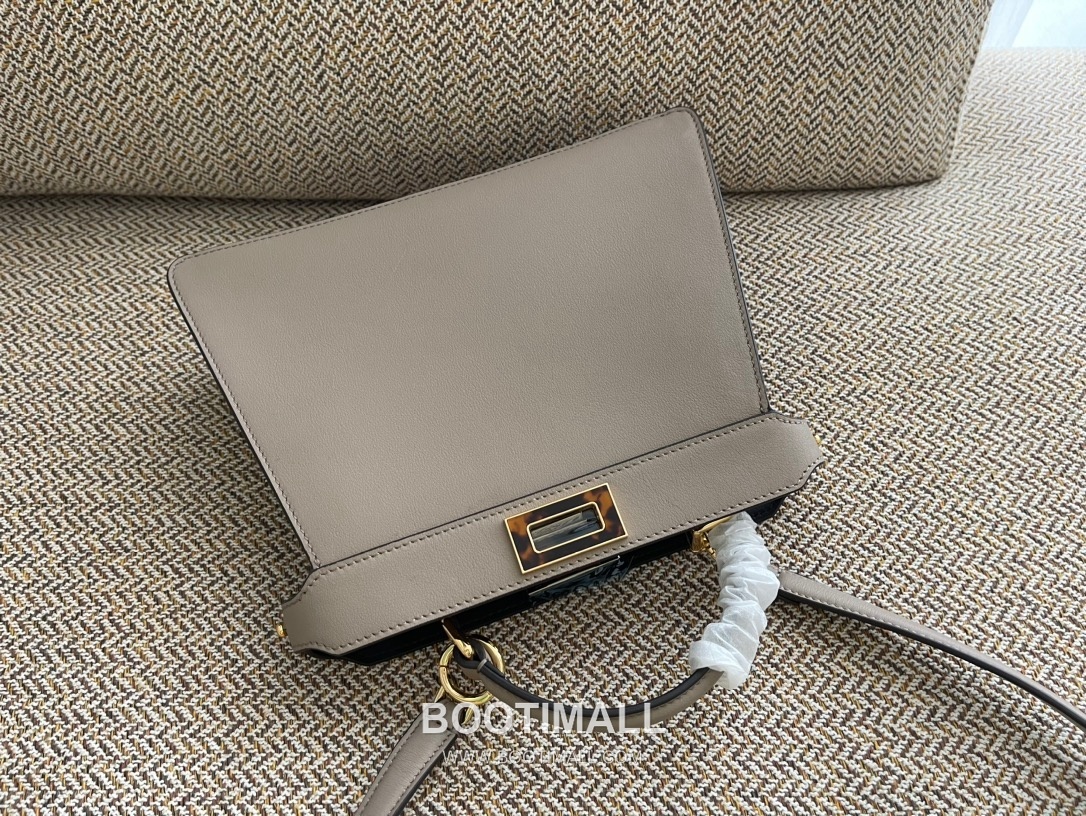 Fendi Peekaboo ISeeU Small Leather Bag 펜디 피카부 아이씨유 스몰 레더 백 27cm 6