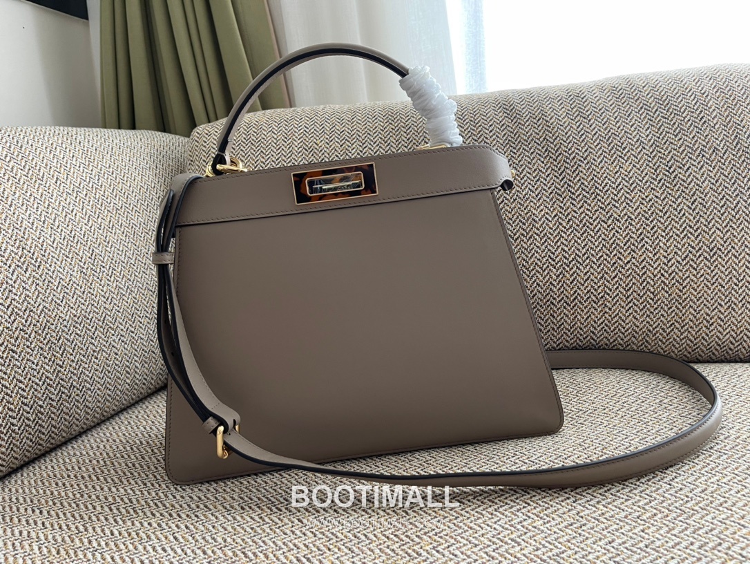 Fendi Peekaboo ISeeU Medium Leather Bag 펜디 피카부 아이씨유 미디엄 레더 백 33cm 1