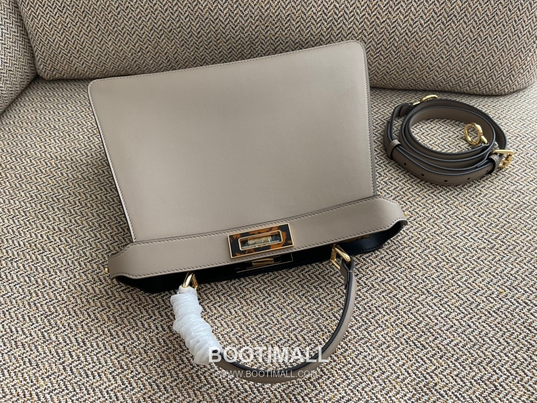 Fendi Peekaboo ISeeU Medium Leather Bag 펜디 피카부 아이씨유 미디엄 레더 백 33cm 5