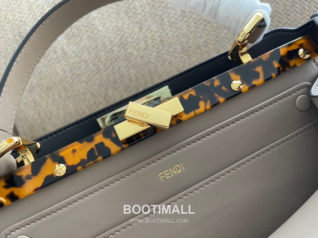 Fendi Peekaboo ISeeU Medium Leather Bag 펜디 피카부 아이씨유 미디엄 레더 백 33cm 8