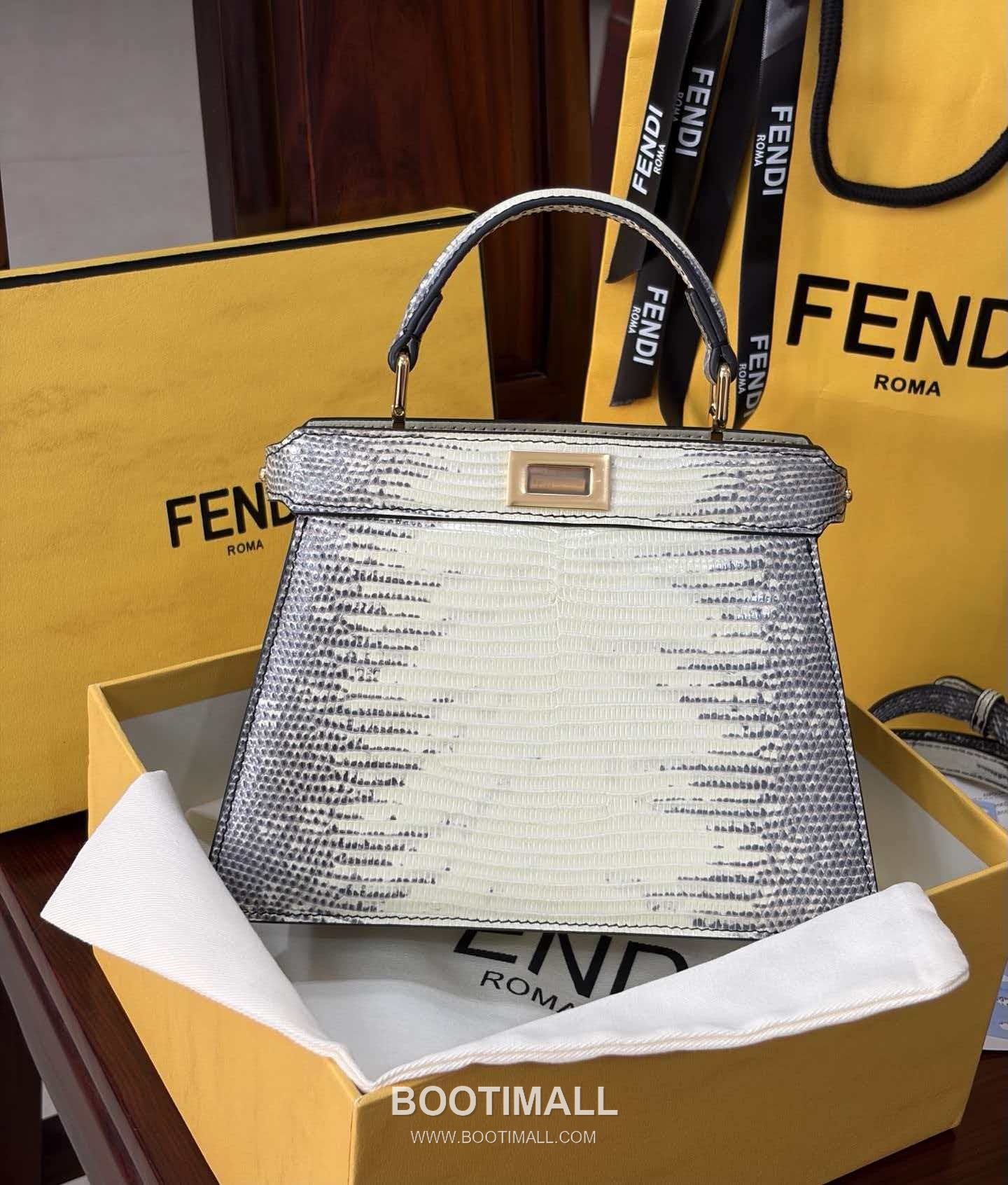 Fendi Peekaboo ISeeU Mini Lizard Leather Bag 펜디 피카부 아이씨유 미니 리자드 레더 백 20cm 1