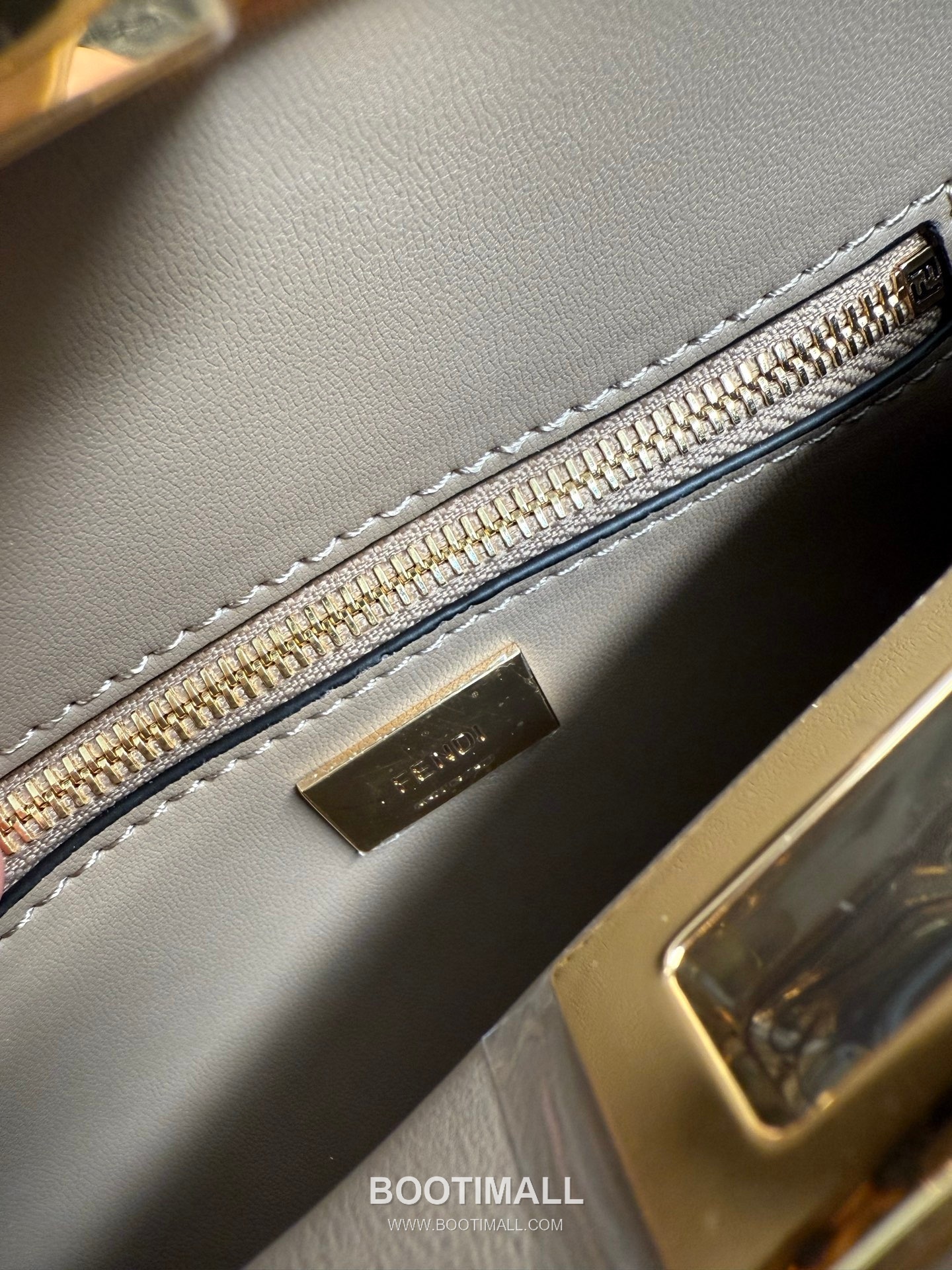 Fendi Peekaboo Small Leather Bag 펜디 피카부 스몰 레더 백 23cm 7