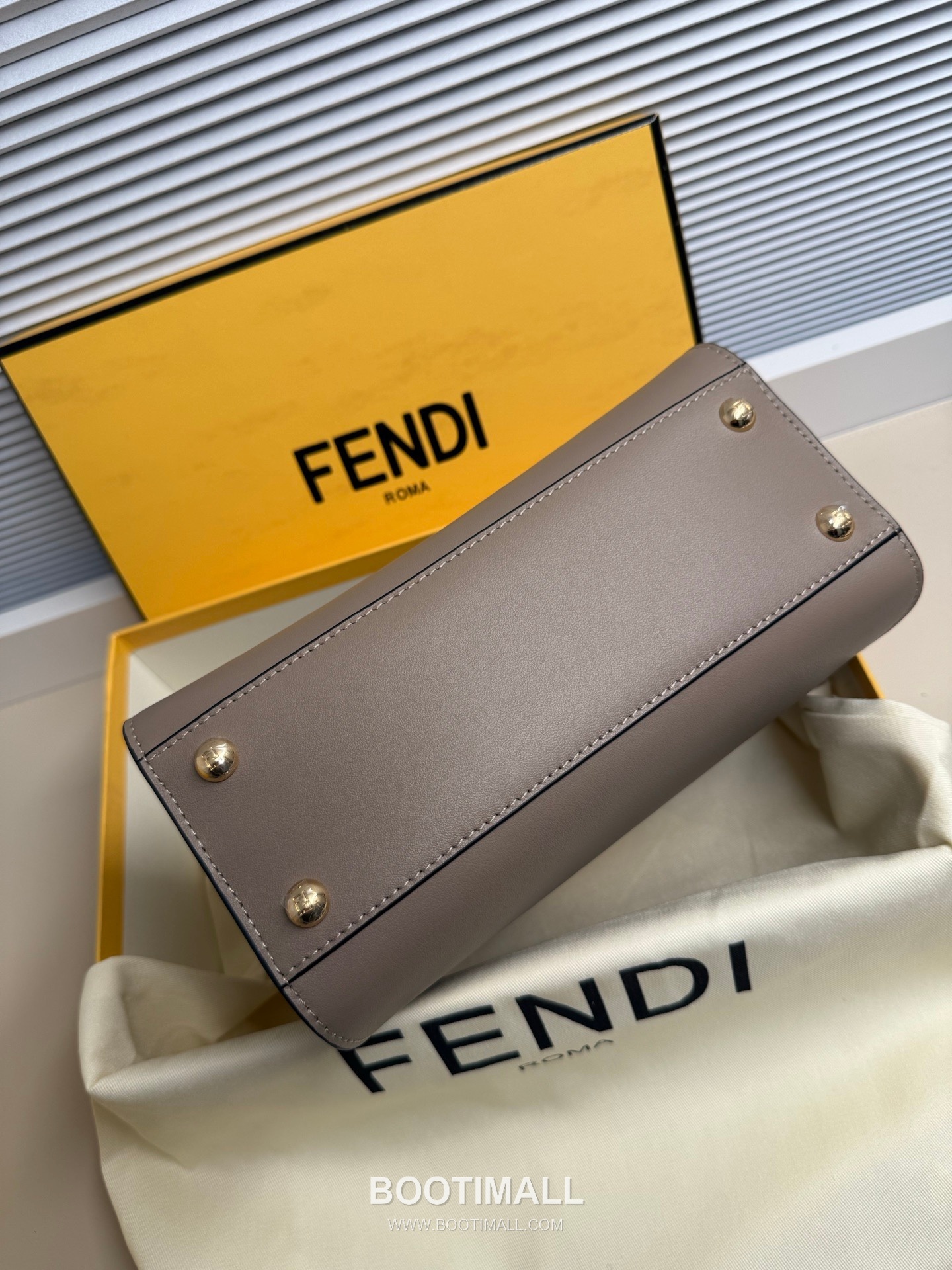 Fendi Peekaboo Small Leather Bag 펜디 피카부 스몰 레더 백 23cm 8