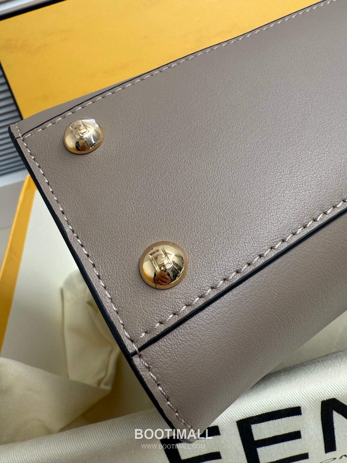 Fendi Peekaboo Small Leather Bag 펜디 피카부 스몰 레더 백 23cm 9