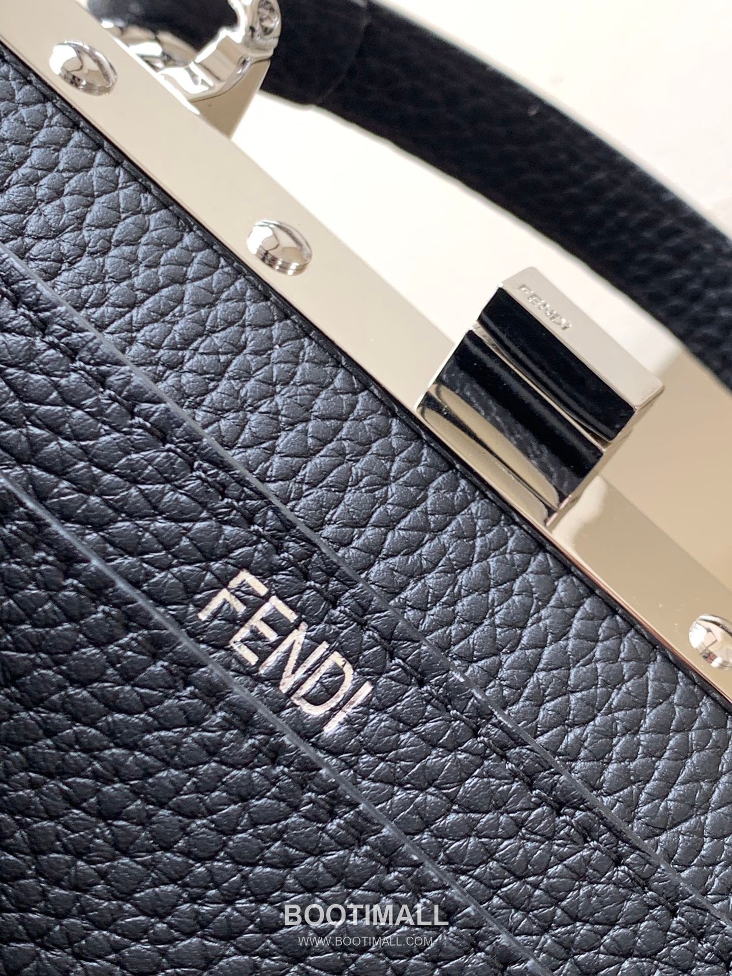 Fendi Peekaboo ISeeU Small Cuoio Romano Leather Bag 펜디 피카부 아이씨유 스몰 쿠오이오 로마노 레더 백 20cm 9