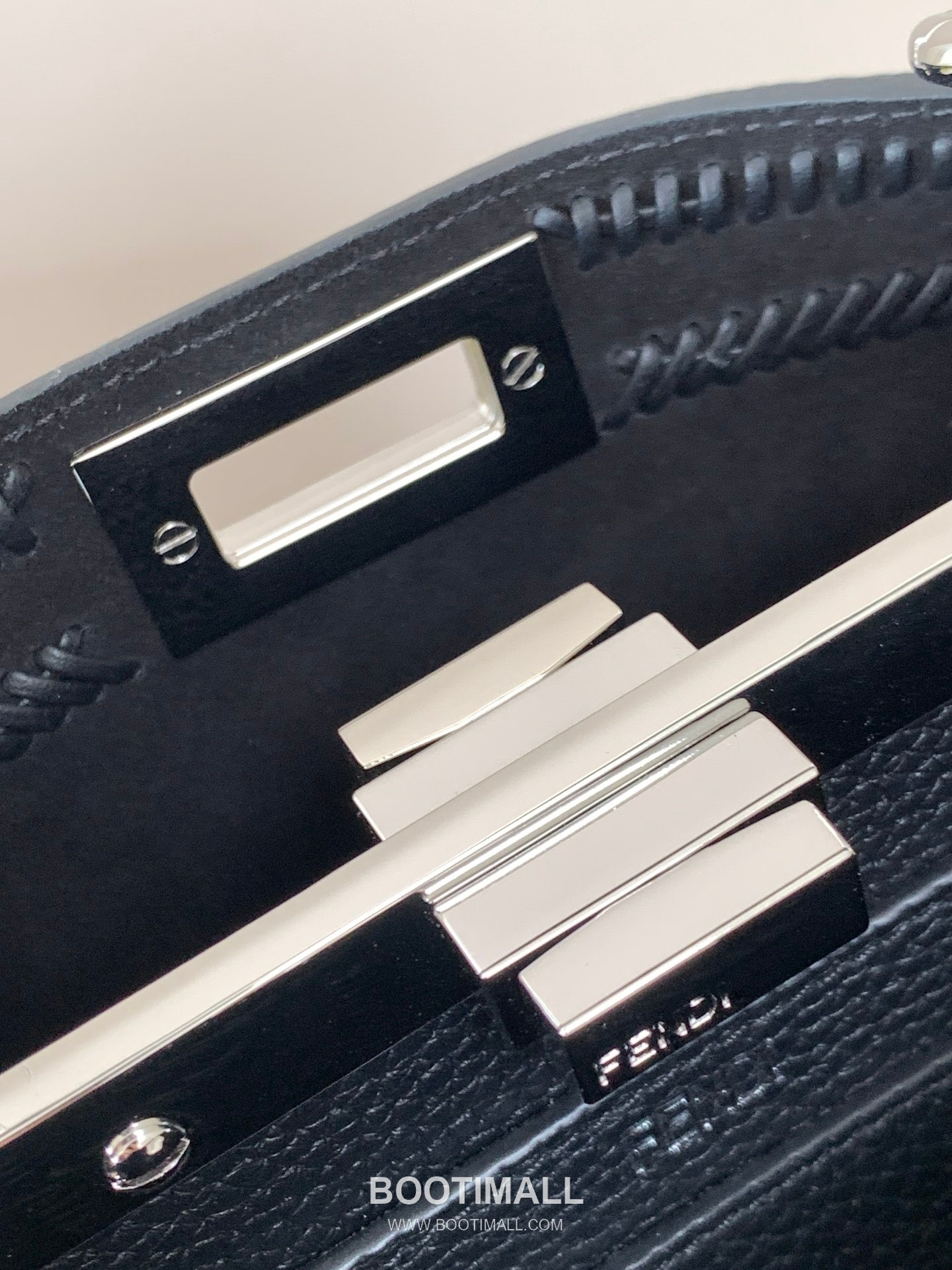 Fendi Peekaboo ISeeU Medium Cuoio Romano Leather Bag 펜디 피카부 아이씨유 미디엄 쿠오이오 로마노 레더 백 27cm 5