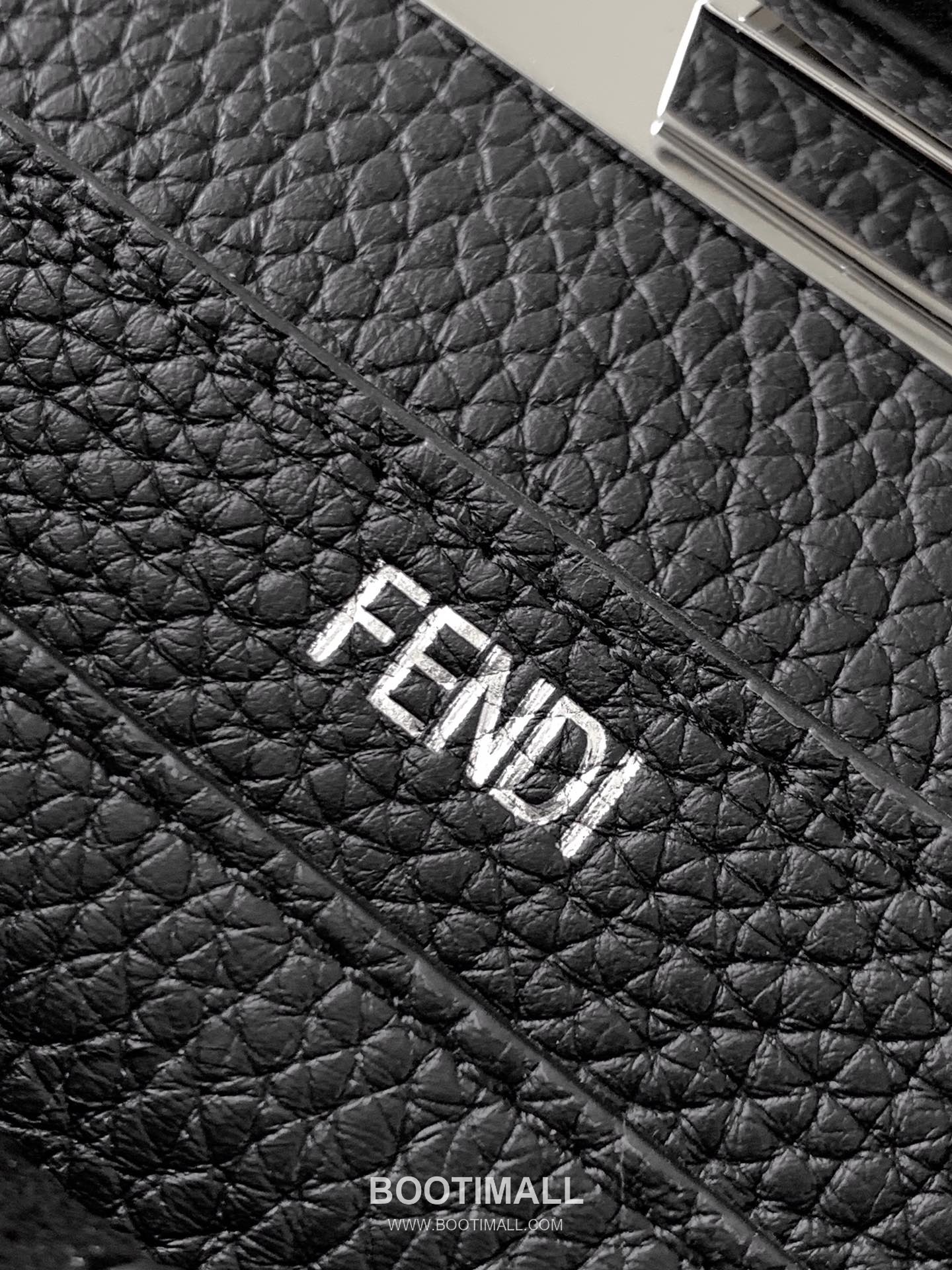 Fendi Peekaboo ISeeU Medium Cuoio Romano Leather Bag 펜디 피카부 아이씨유 미디엄 쿠오이오 로마노 레더 백 27cm 6