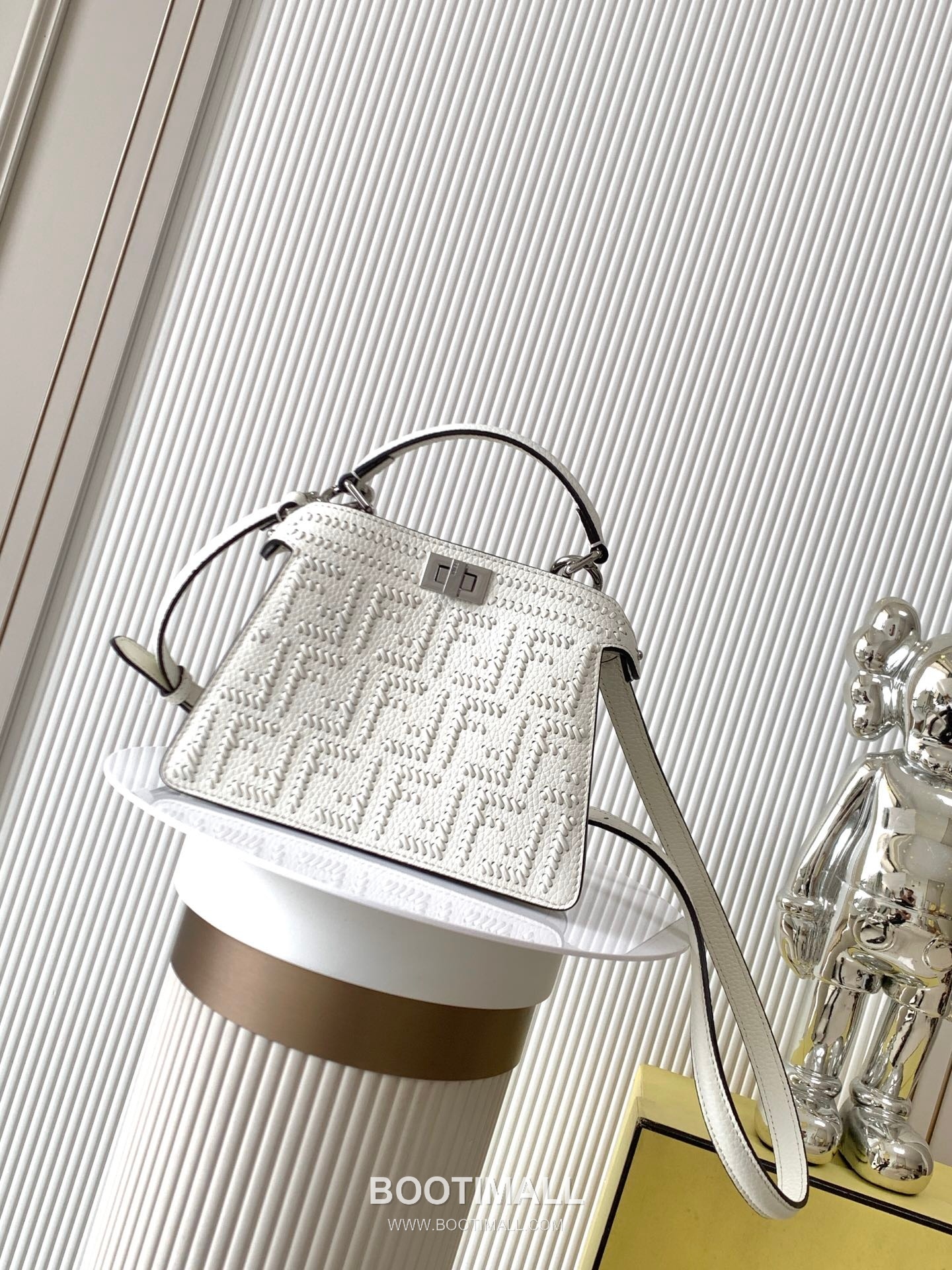 Fendi Peekaboo ISeeU Small Cuoio Romano Leather Bag 펜디 피카부 아이씨유 스몰 쿠오이오 로마노 레더 백 20cm 1