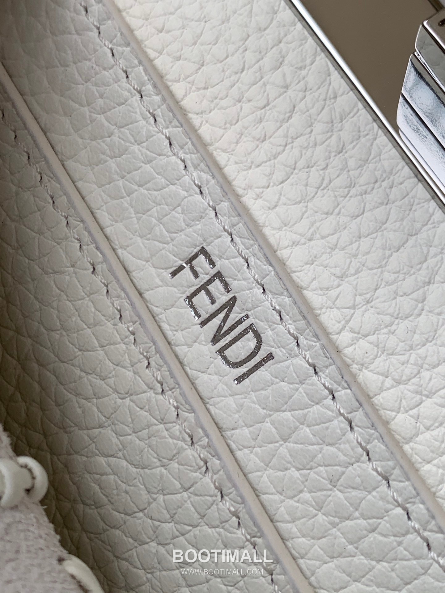 Fendi Peekaboo ISeeU Small Cuoio Romano Leather Bag 펜디 피카부 아이씨유 스몰 쿠오이오 로마노 레더 백 20cm 7