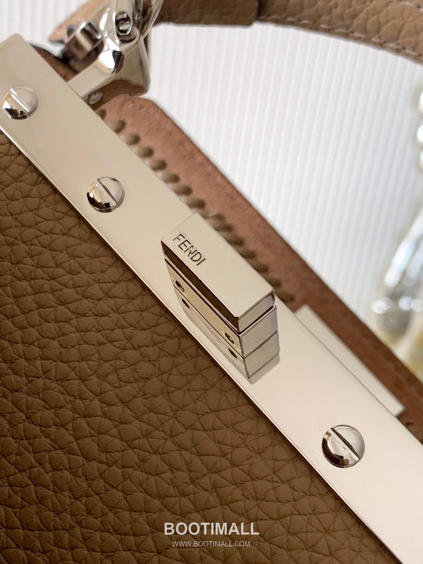 Fendi Peekaboo ISeeU Small Cuoio Romano Leather Bag 펜디 피카부 아이씨유 스몰 쿠오이오 로마노 레더 백 20cm 7