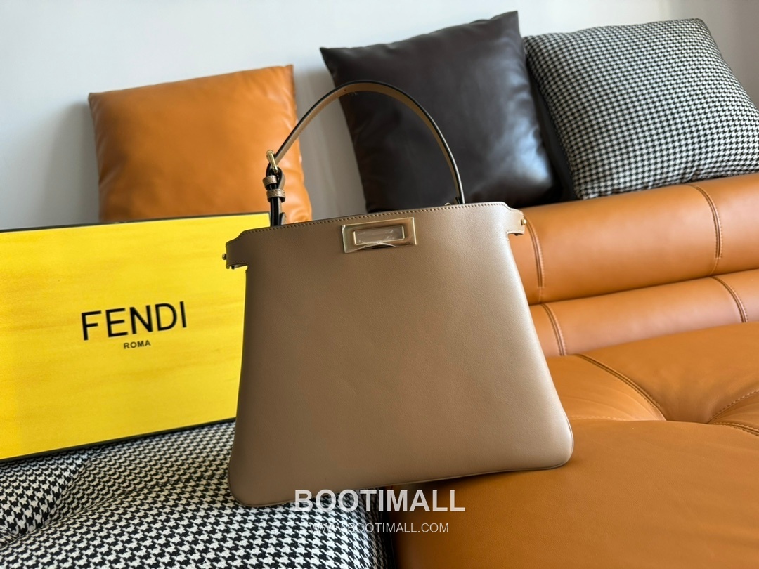 Fendi Peekaboo Soft Medium Calfskin Leather Bag 펜디 피카부 소프트 미디엄 카프스킨 레더 백 33cm 2