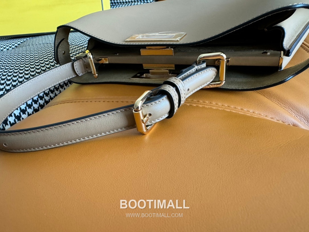 Fendi Peekaboo Soft Medium Calfskin Leather Bag 펜디 피카부 소프트 미디엄 카프스킨 레더 백 33cm 5