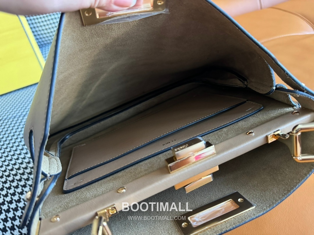 Fendi Peekaboo Soft Medium Calfskin Leather Bag 펜디 피카부 소프트 미디엄 카프스킨 레더 백 33cm 7